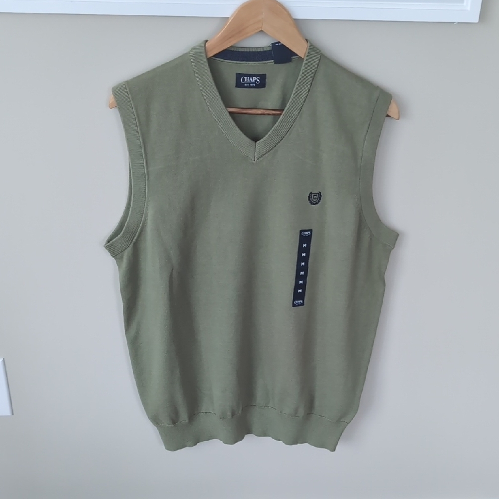 NWT Medium Chaps olive green sweater vest